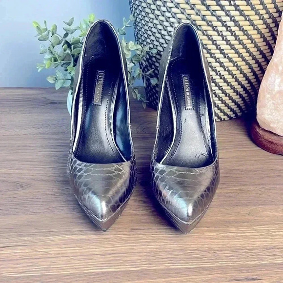 🔥Bcbg Sochi Size 7.5 Platform Gunmetal Snake Metallic Party Pumps - Picture 2 of 4